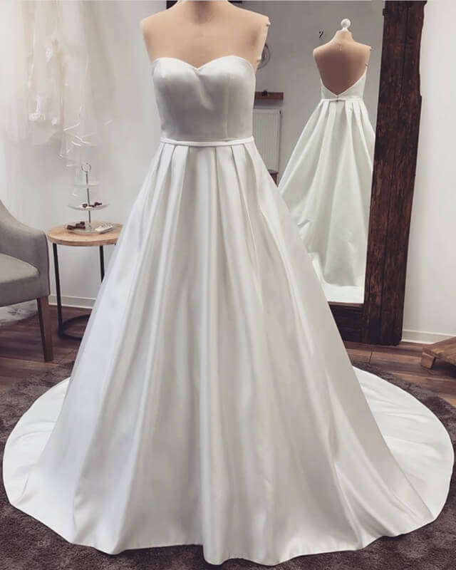 Plus FLOWY Dress